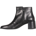 5609 Stina - Black