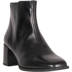 5609 Stina - Black