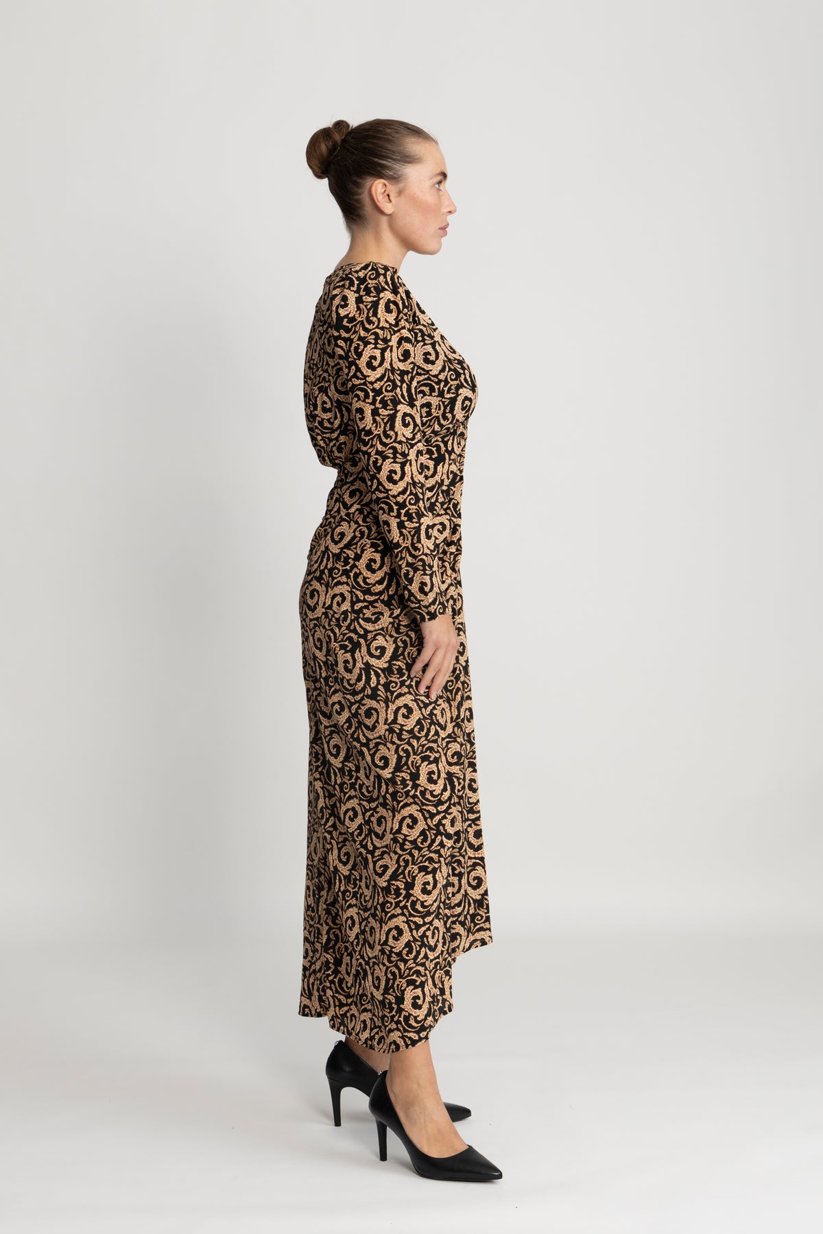 Abel Paisley - Black
