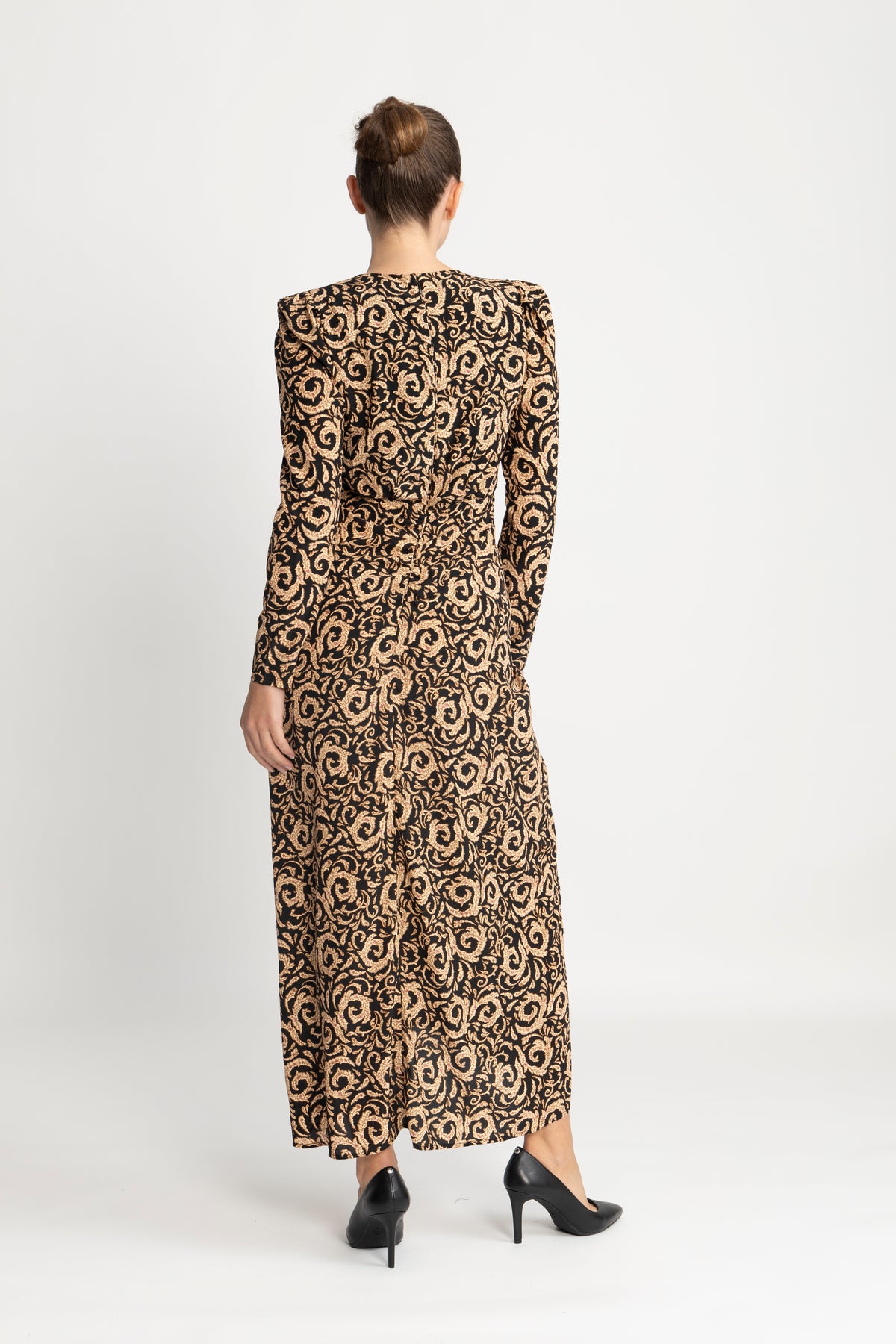 Abel Paisley - Black