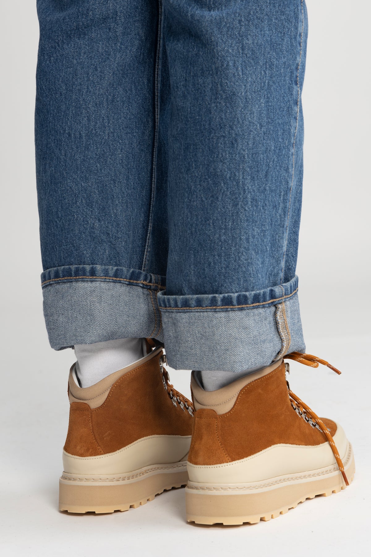 Core Cap Suede - Cognac Cream