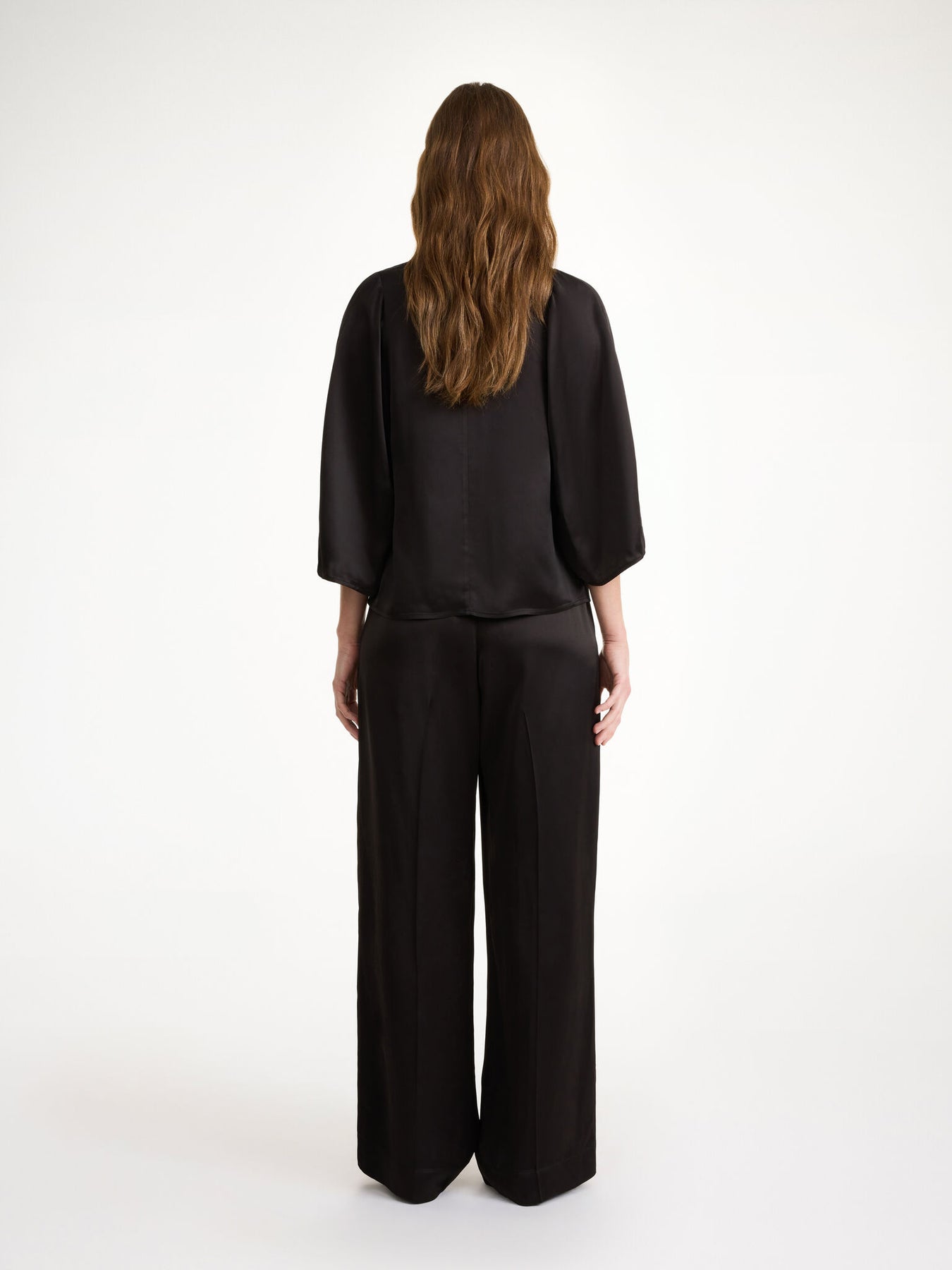 Calyas - Black