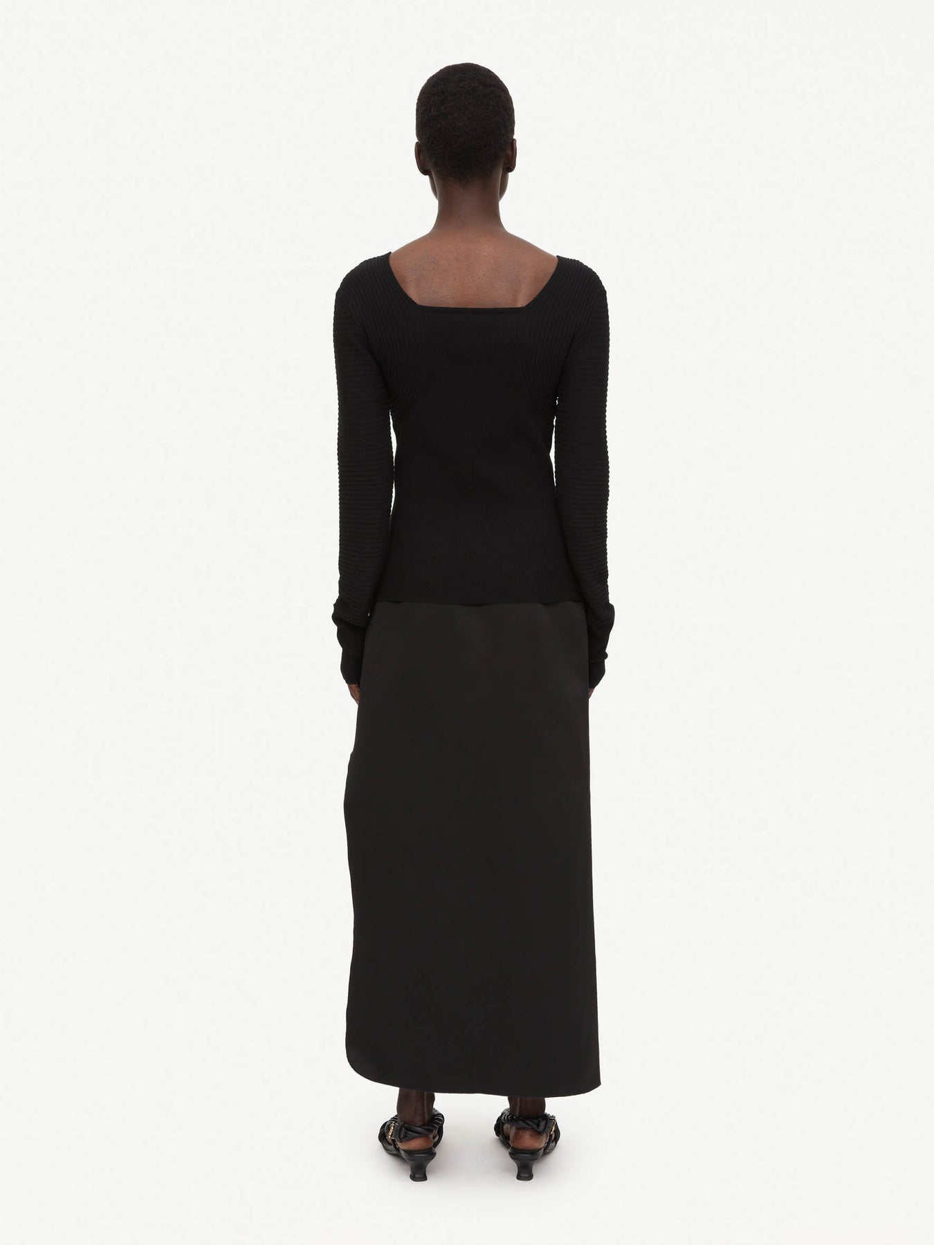 Laril - Black