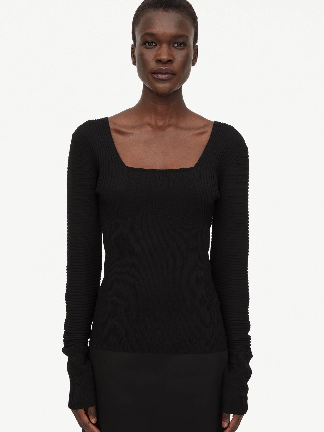 Laril - Black