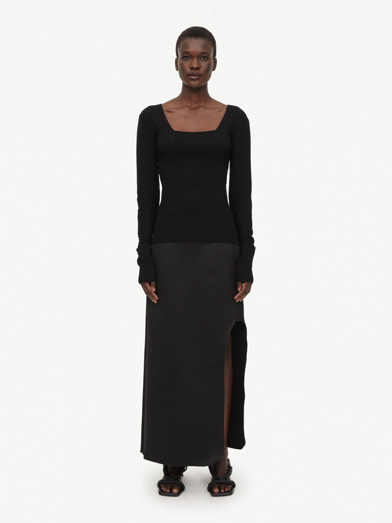 Laril - Black