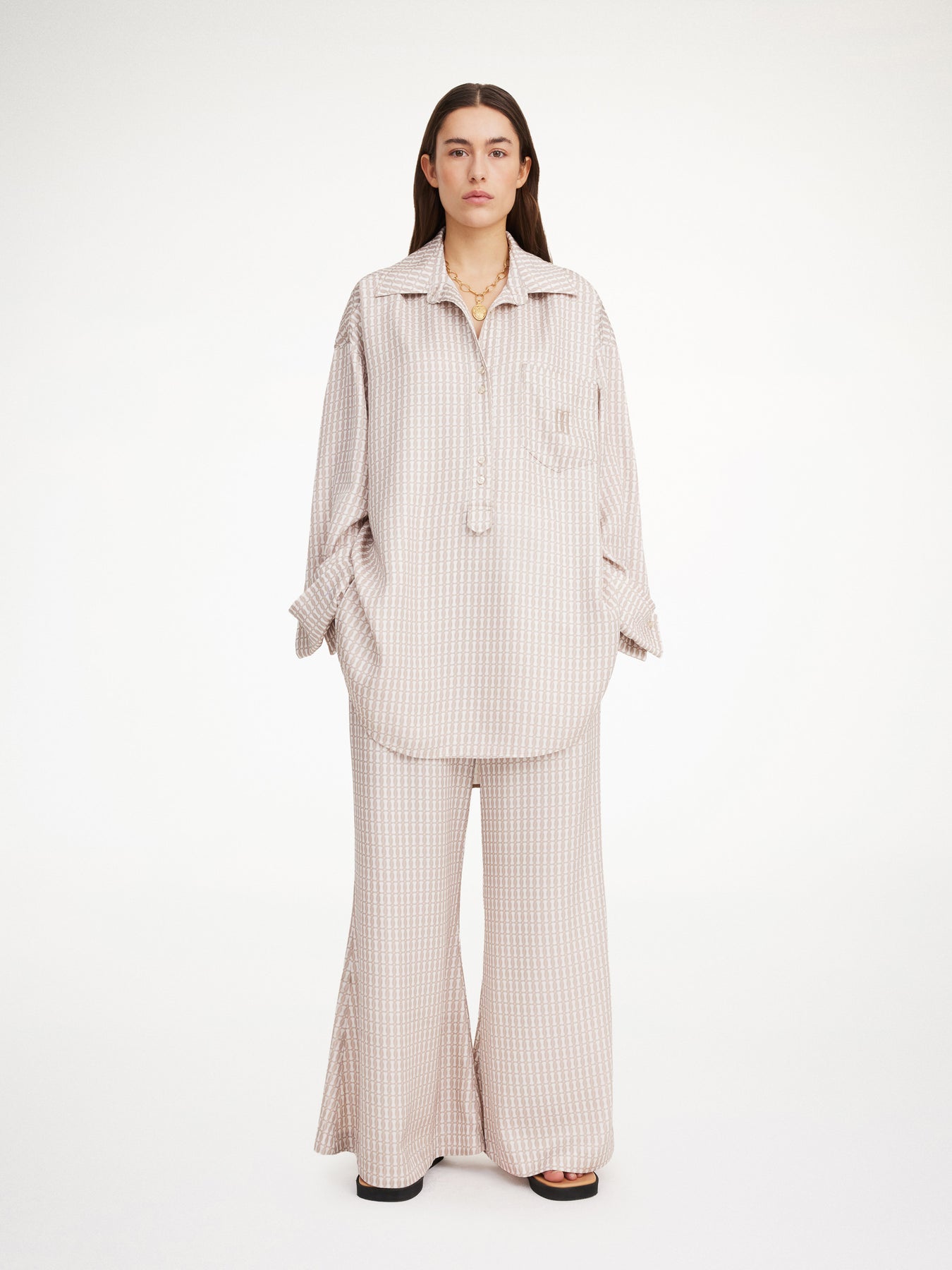 Maye - Off White Monogram