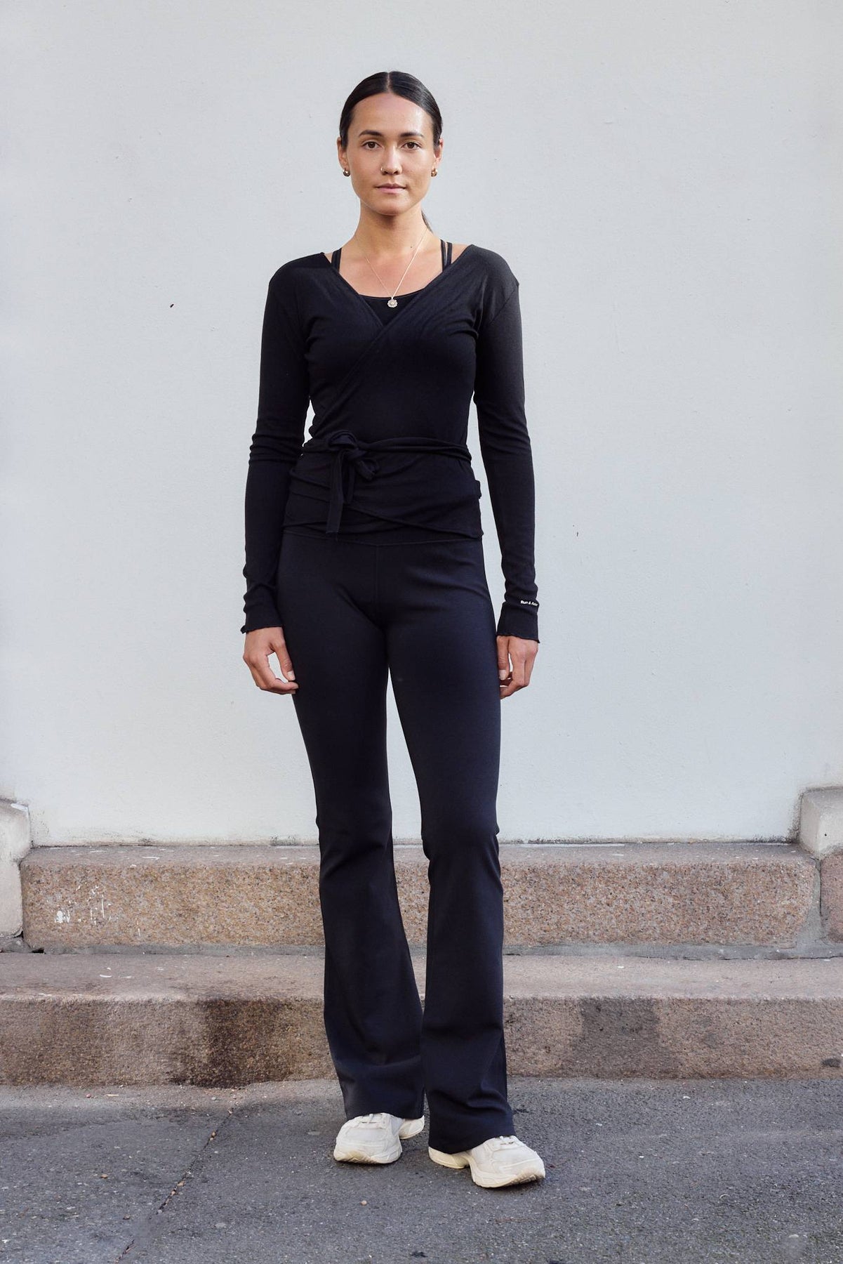 Basic Wrap Sweater - Svart