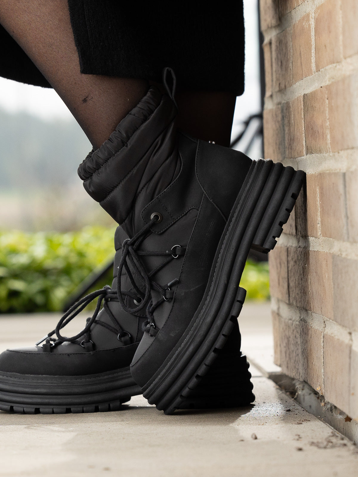 Belvedere WR - Black