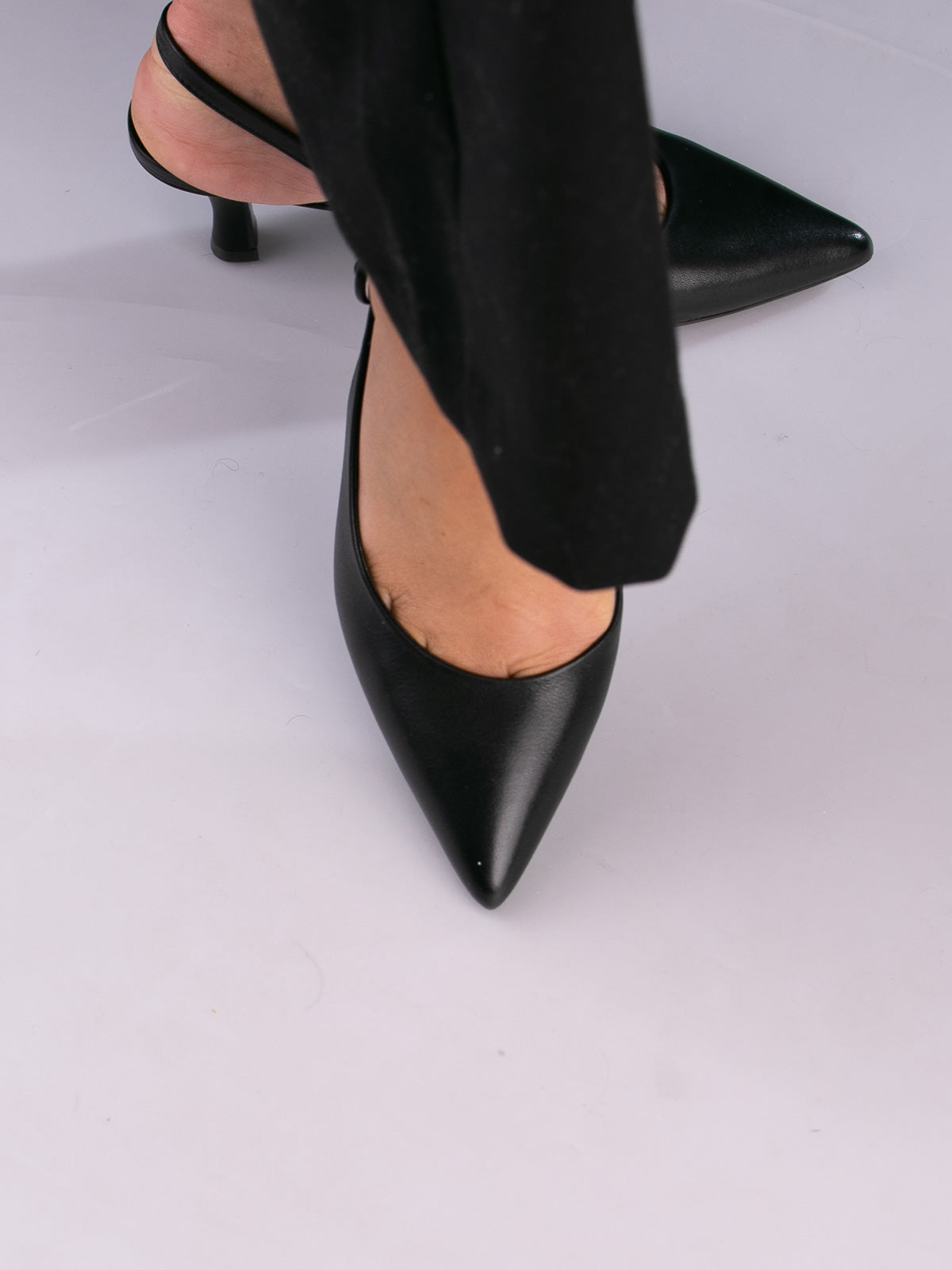 Falerone Sling - Black