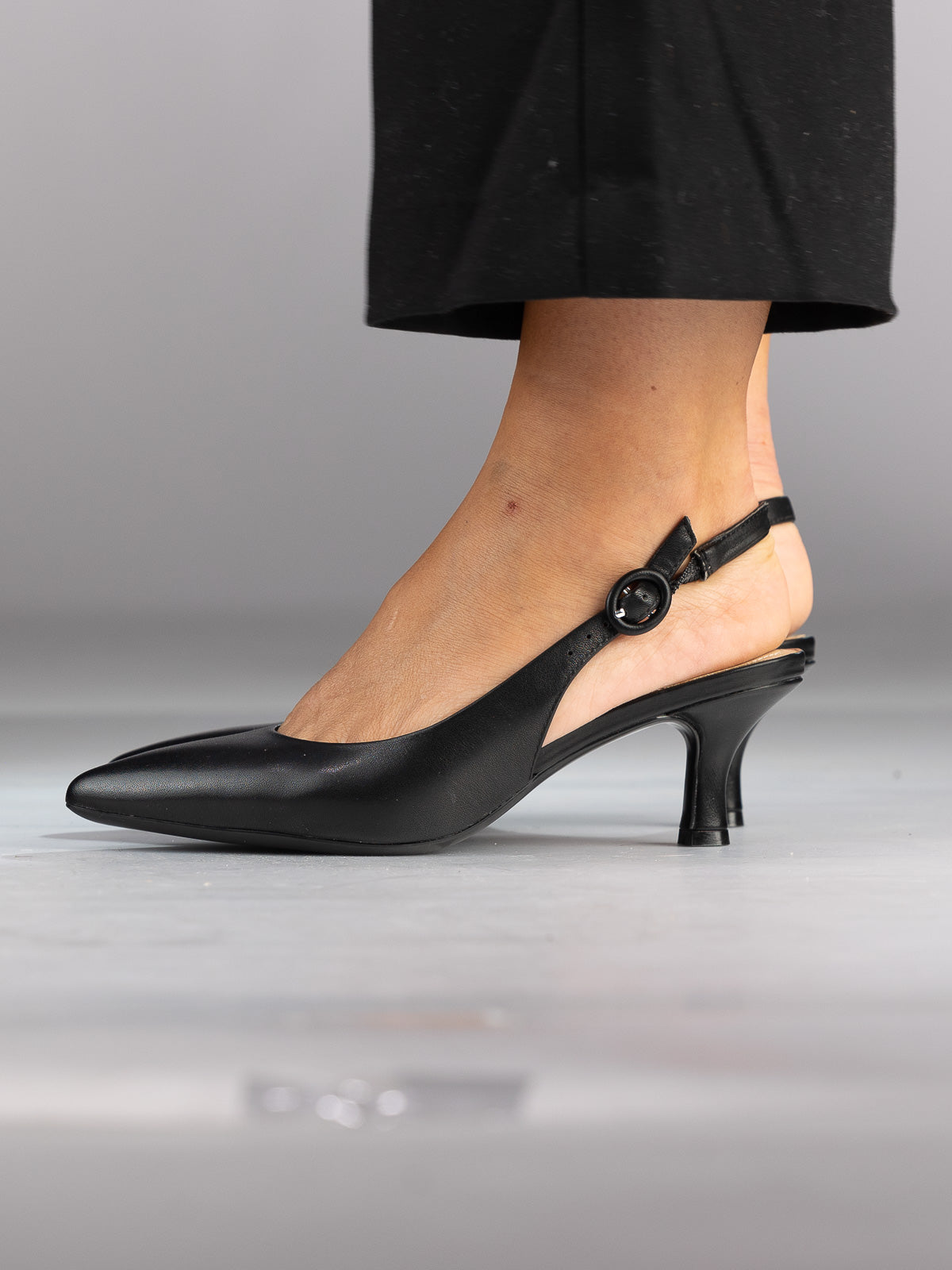 Falerone Sling - Black