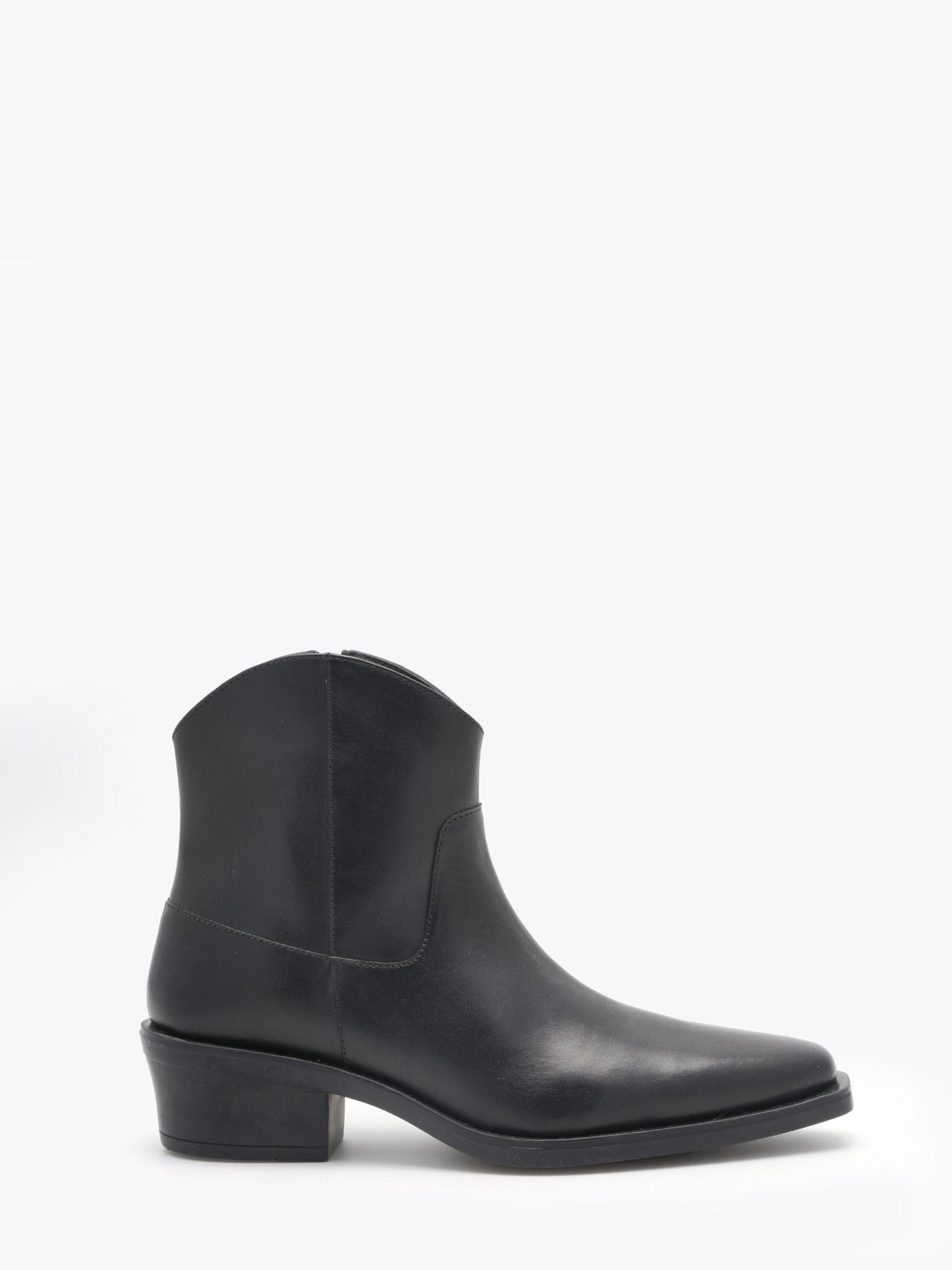Gran Sasso Leather - Black