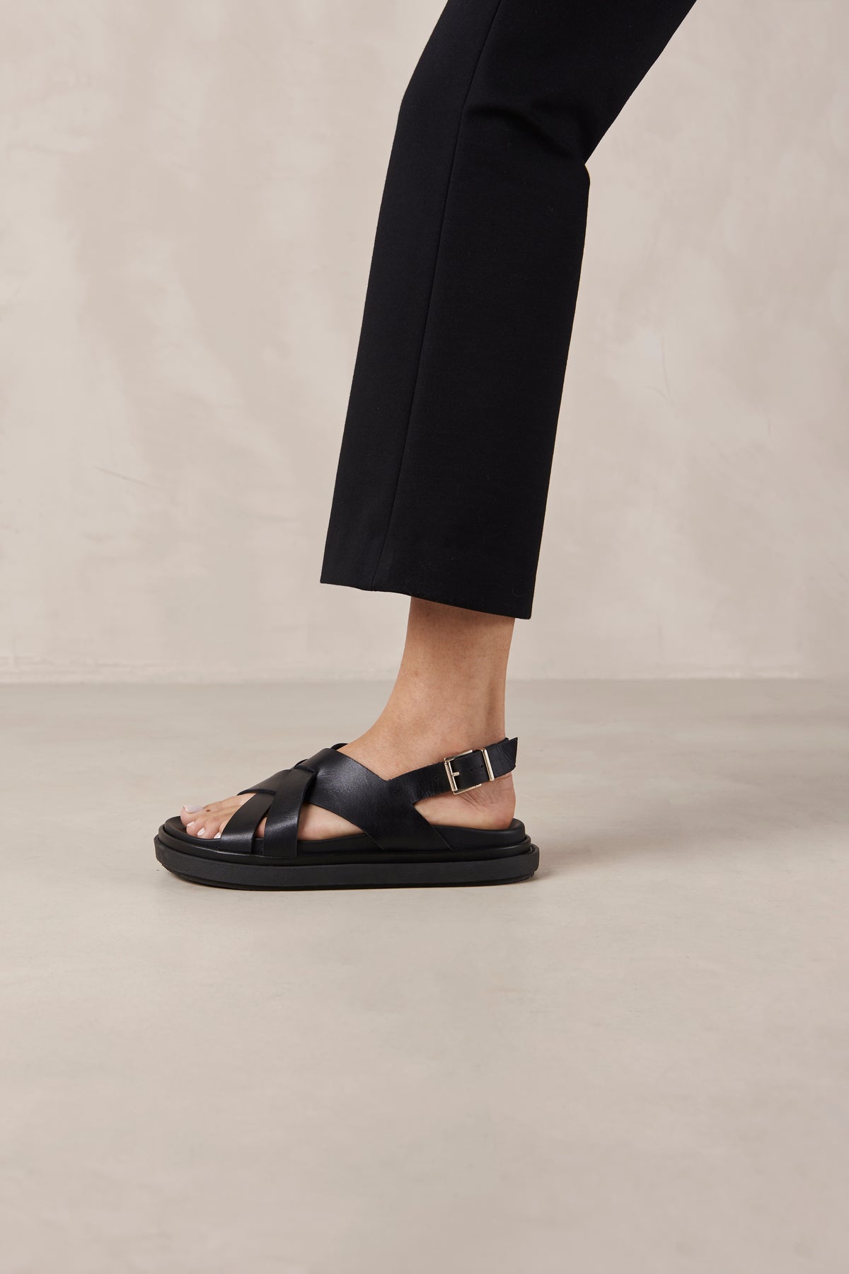 Trunca Leather Sandals - Black