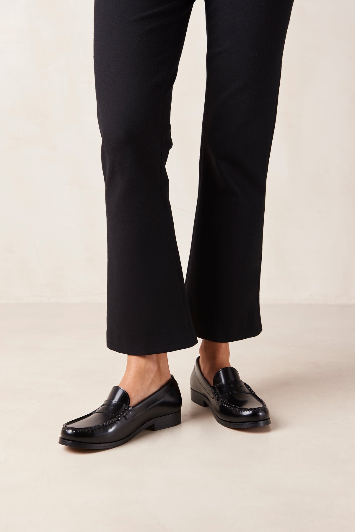 Rivet Leather Loafers - Black