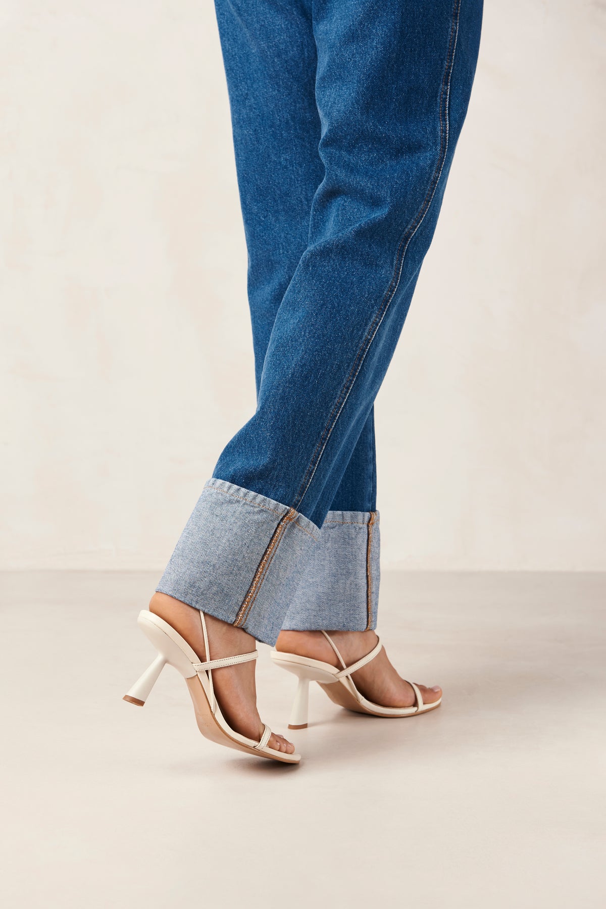Kendra Leather Sandals - Cream