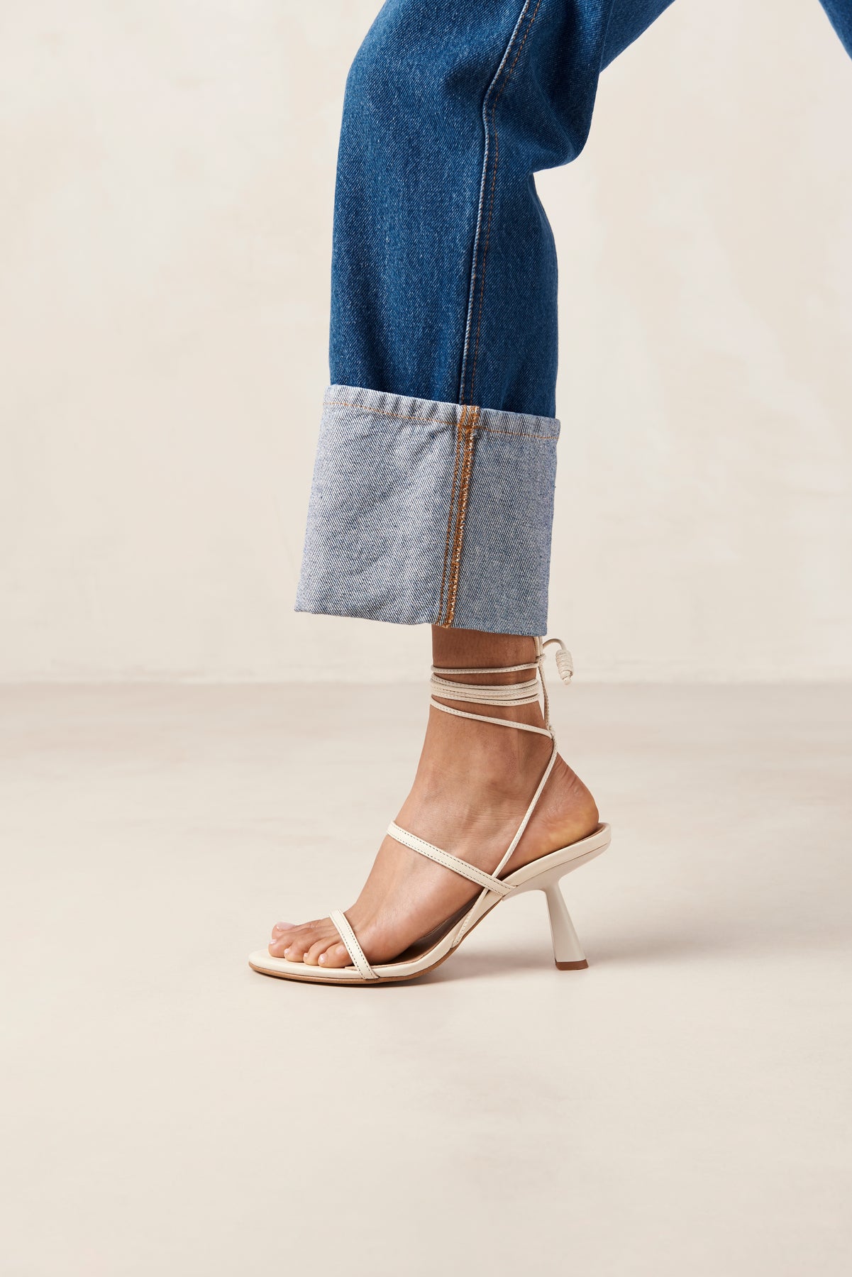 Kendra Leather Sandals - Cream