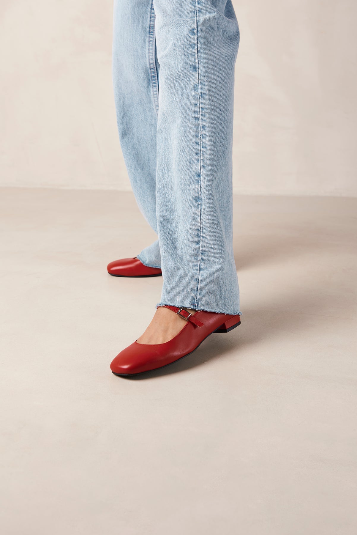 Por Do Sol Leather Ballet Flats - Red
