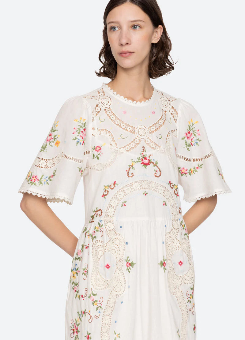 Edwina Embroidery S/Slv Dress - White