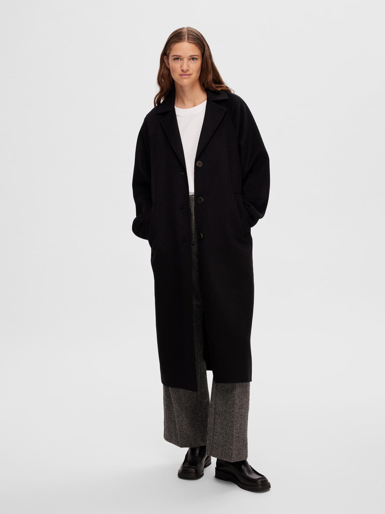 New Tama Handmade Wool Coat - Black