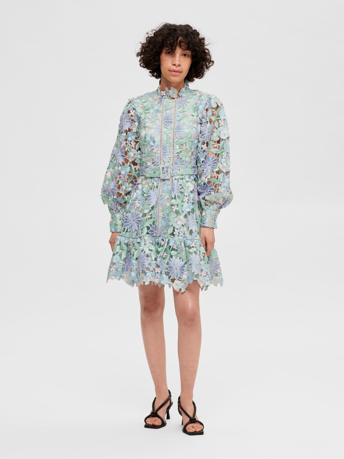 Silja LS Embroidery Short Dress Multi - Blue Heron Multi Color