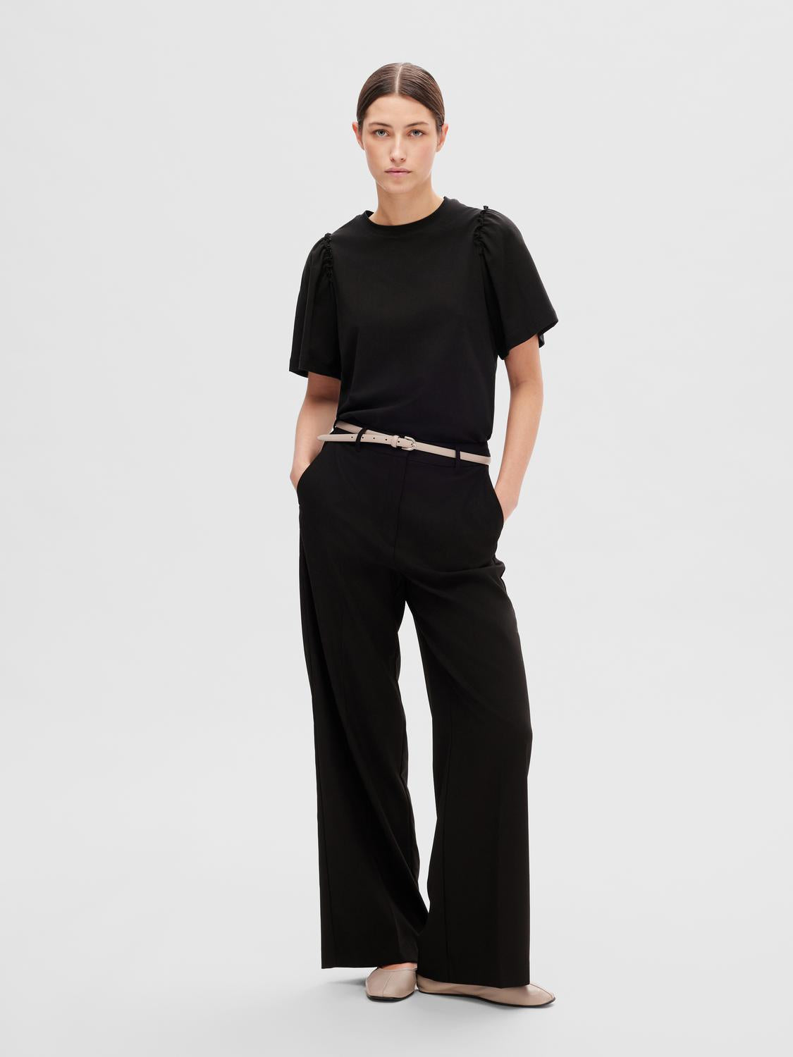 Selected Femme Penelope 2/4 Ruffle Tee Noos - Svart