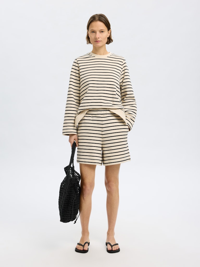 Elise Hw Striped Shorts - Black Birch
