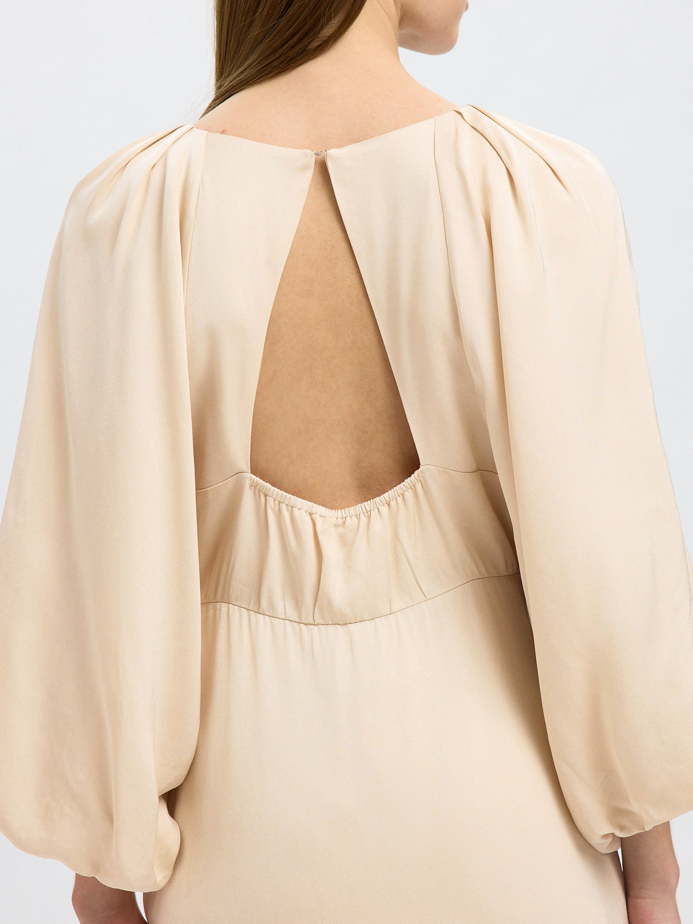 Laurina 3/4 Short Open Back Dress B - Sandshell