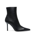 Iyanna - Black Leather