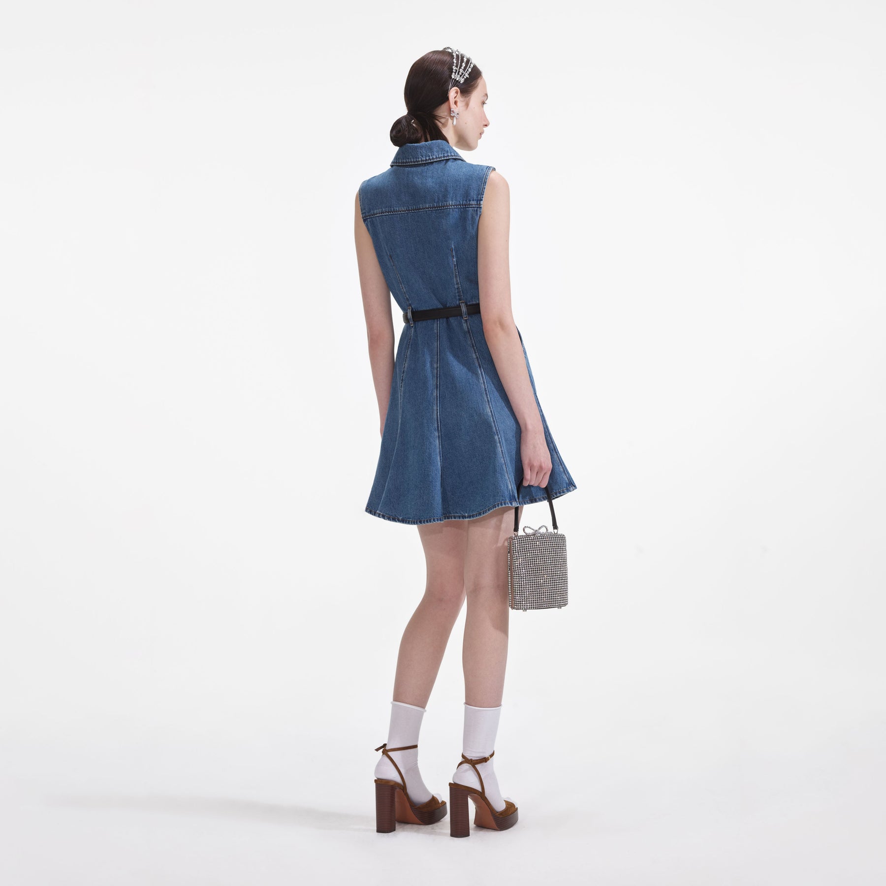 Denim Sleeveless Pearl Mini Dress - Blå