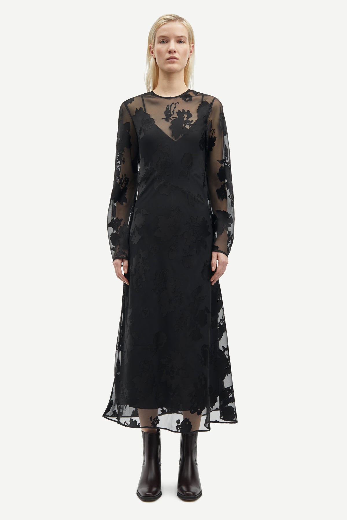 Samadeleine Dress - Black Blooming Burnout