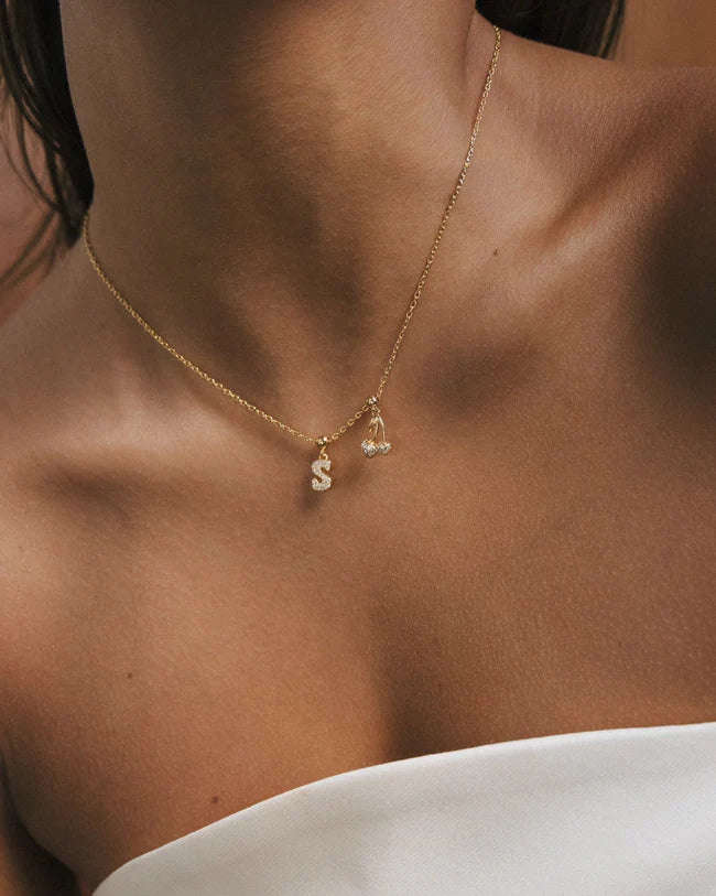 Letter Charm - Guld