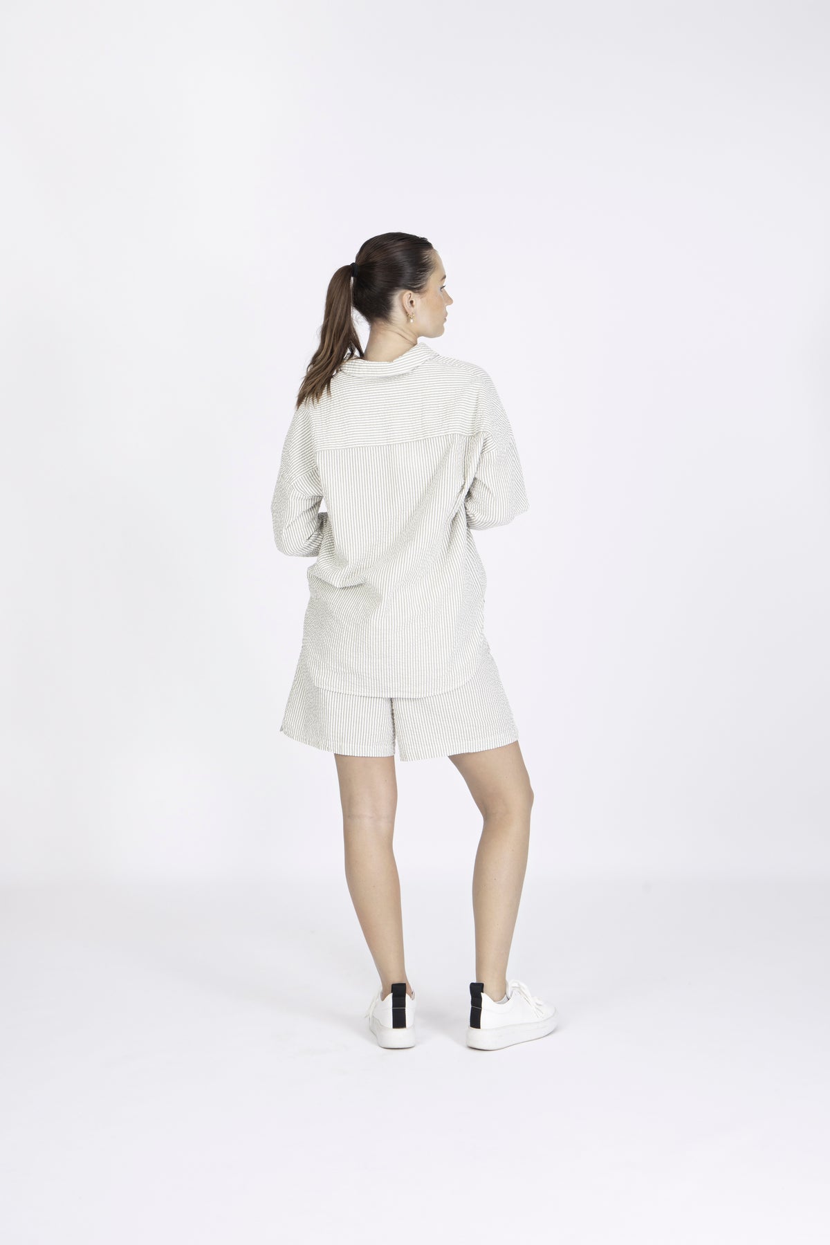 Vittoria Hw Wide Striped Shorts B - Snow White Grey Stripes