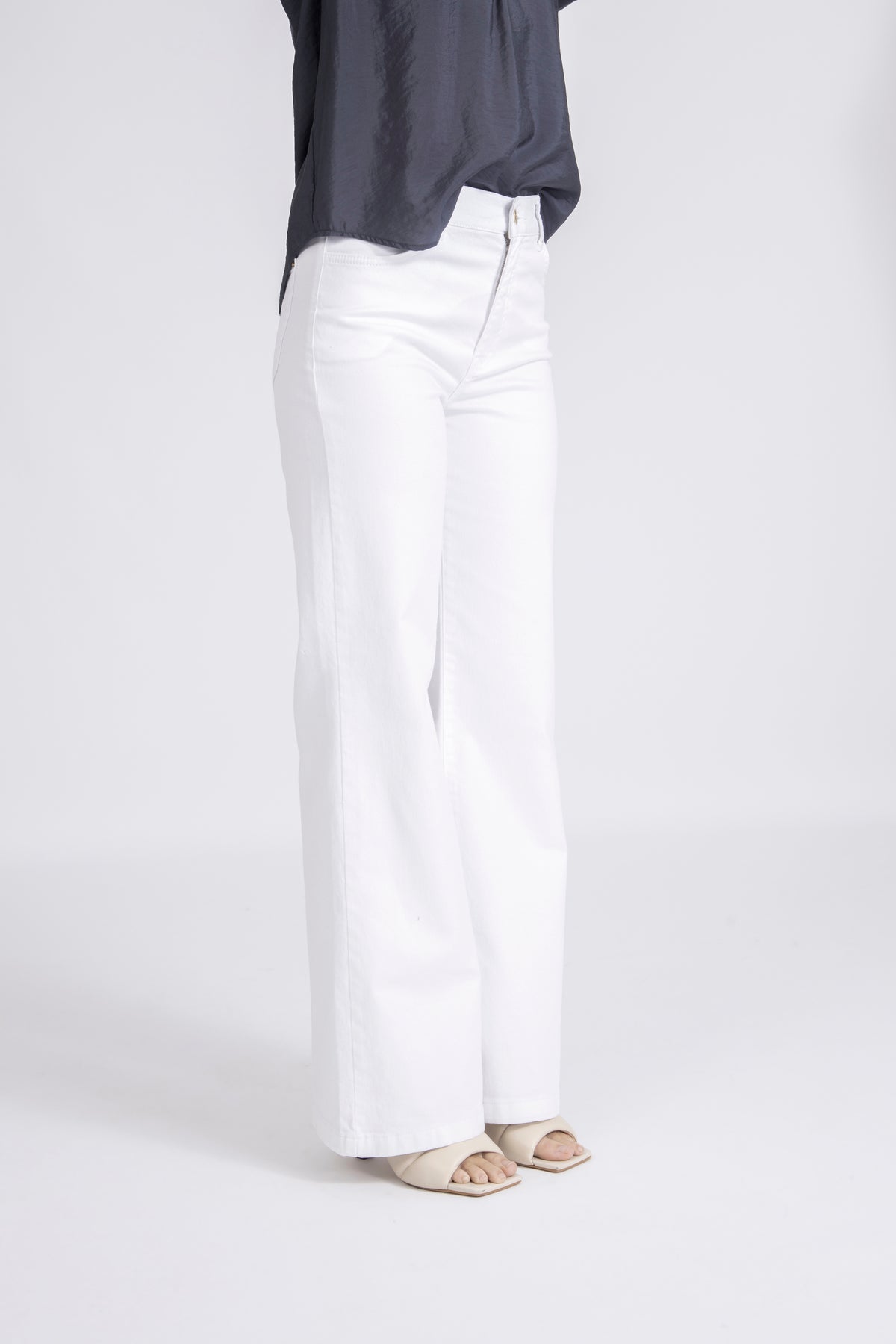 Dorycc White Jeans - White