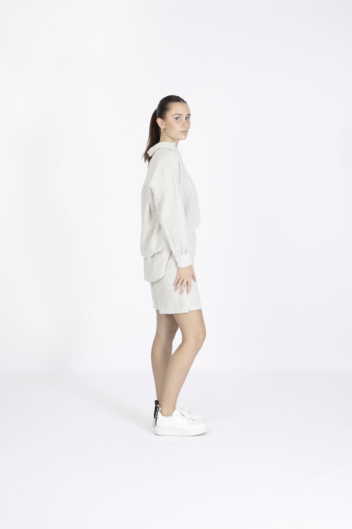 Vittoria Hw Wide Striped Shorts B - Snow White Grey Stripes