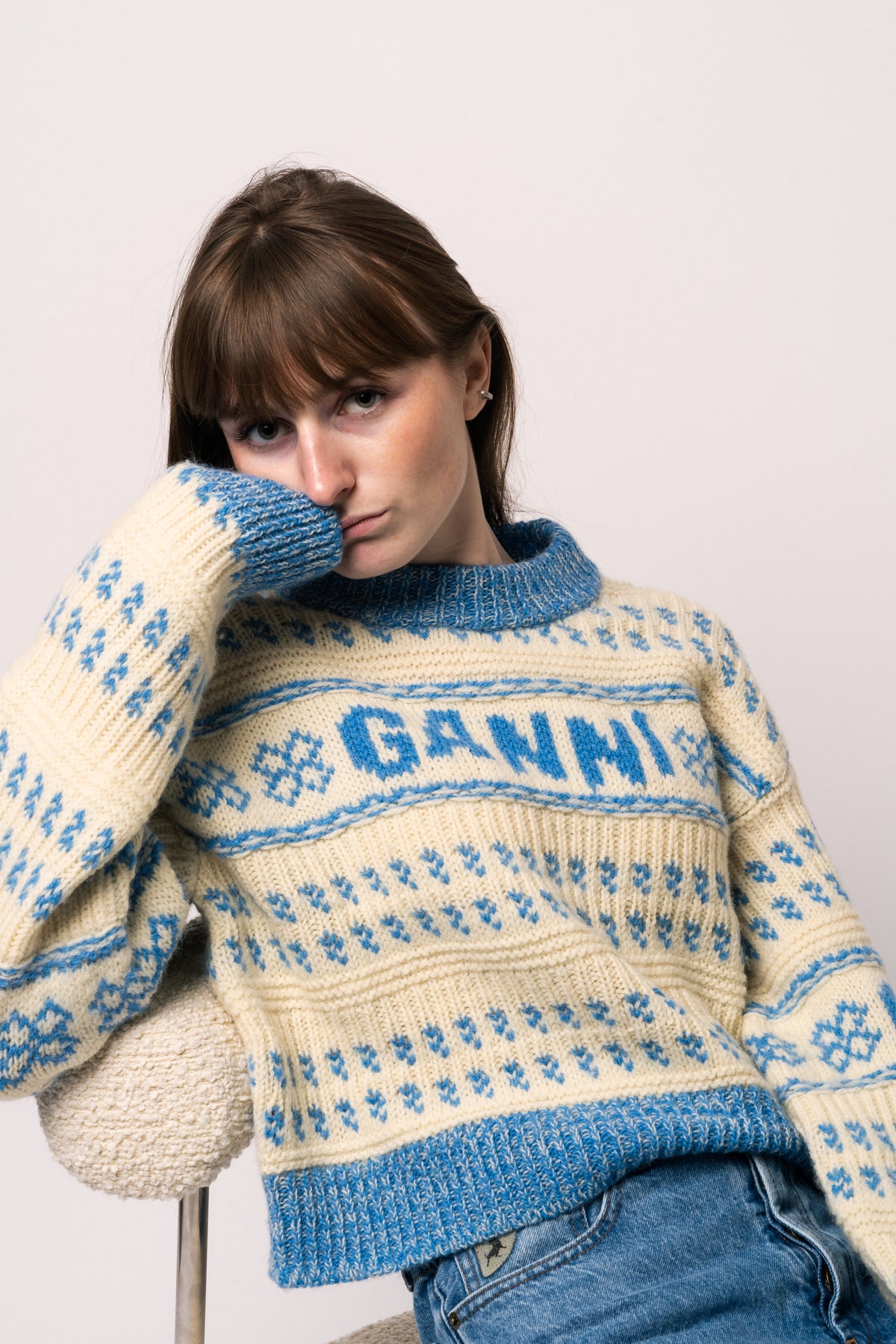 Graphic Lambswool Cropped O-Neck - Strong Blue