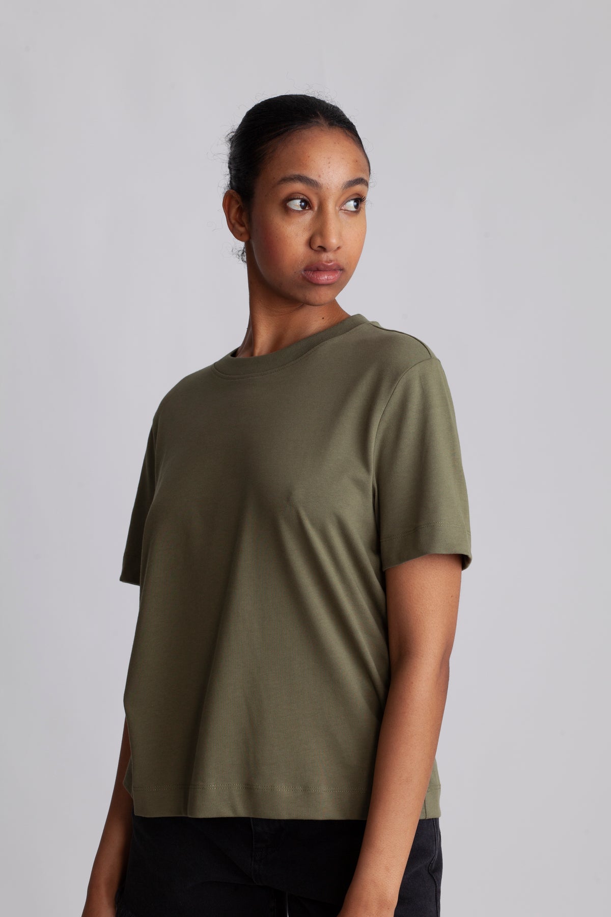 Essential Ss Boxy Tee - Olivine