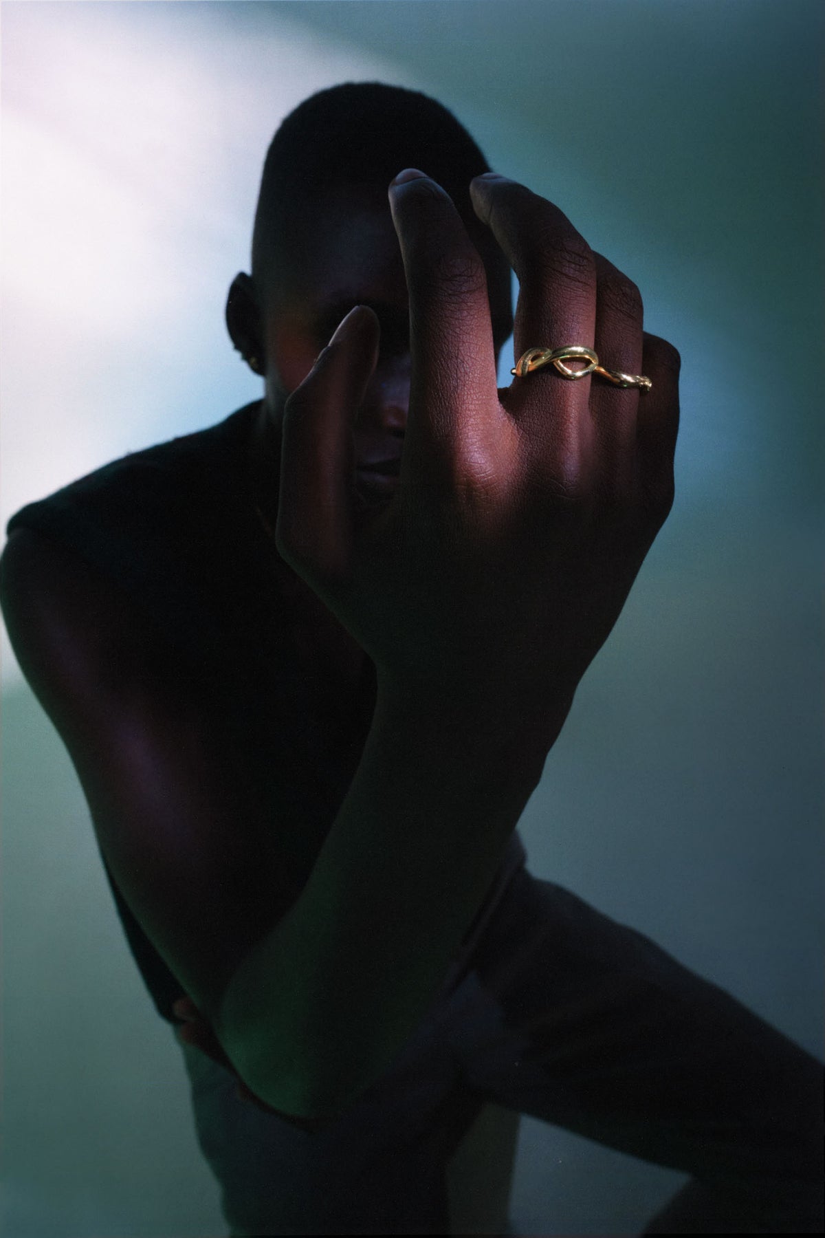 Twisted Deceiver Ring - Gold