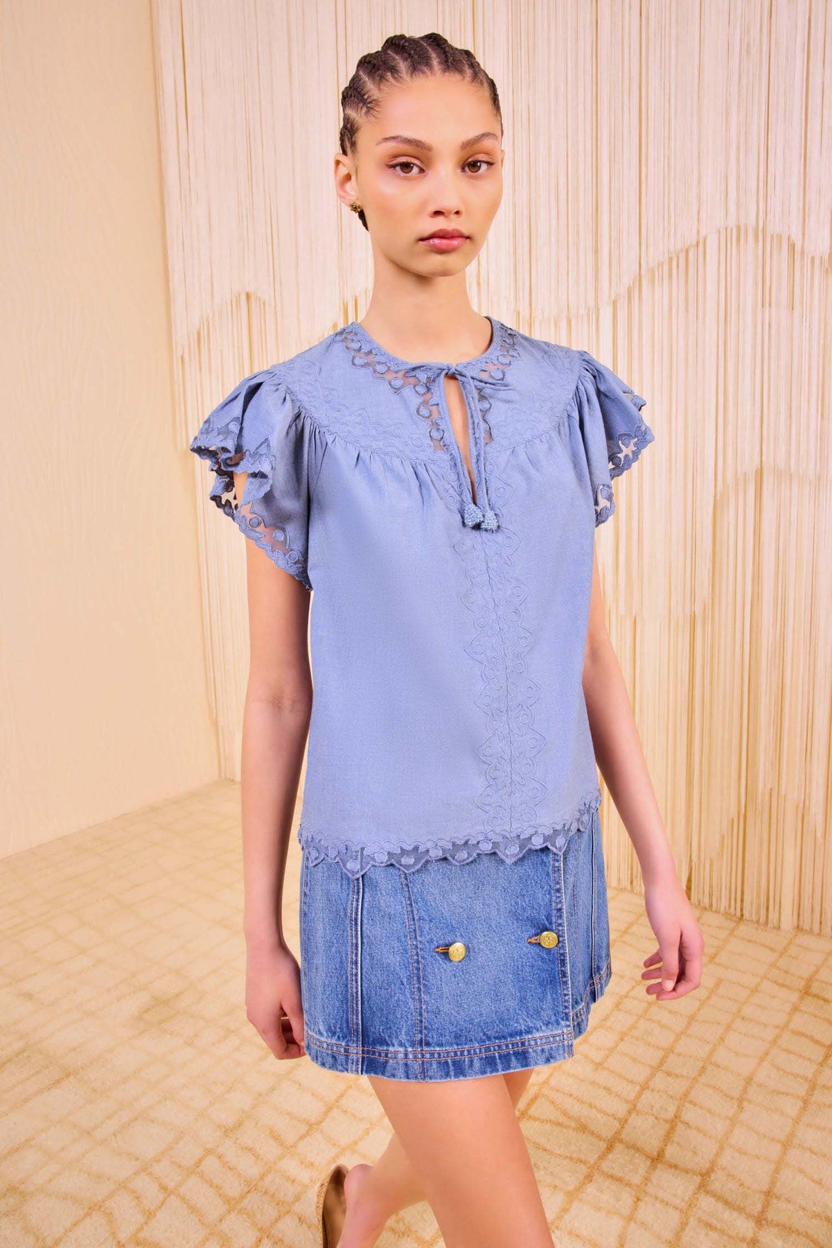 Effie Flutter Sleeve Topp - Chambray