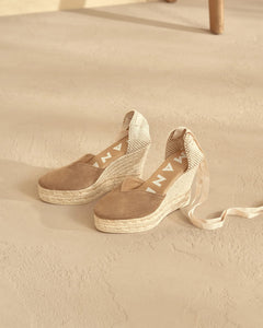 Hamptons Heart-Shaped - Vintage Taupe