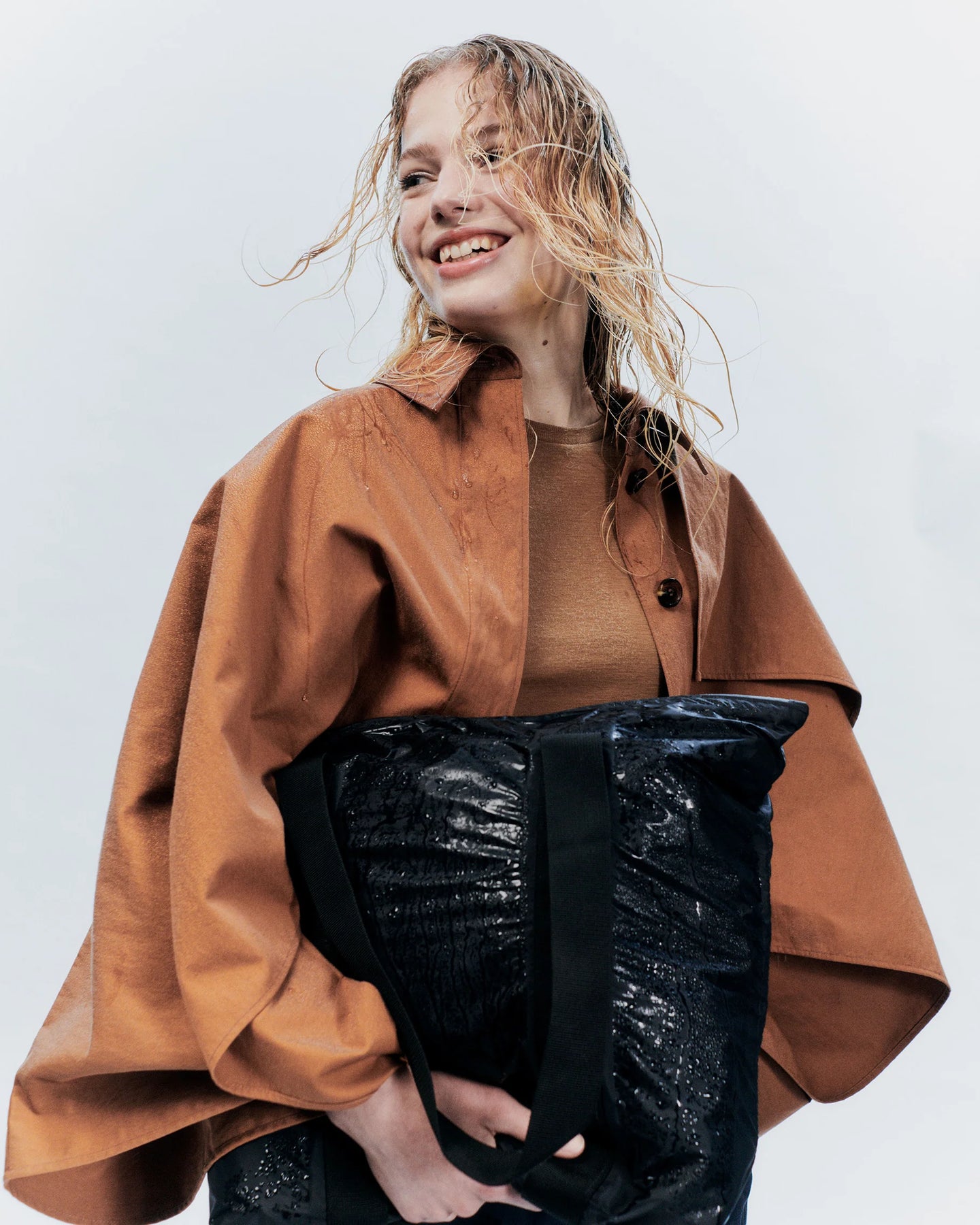 Day Re-No Rain Bag M - Svart