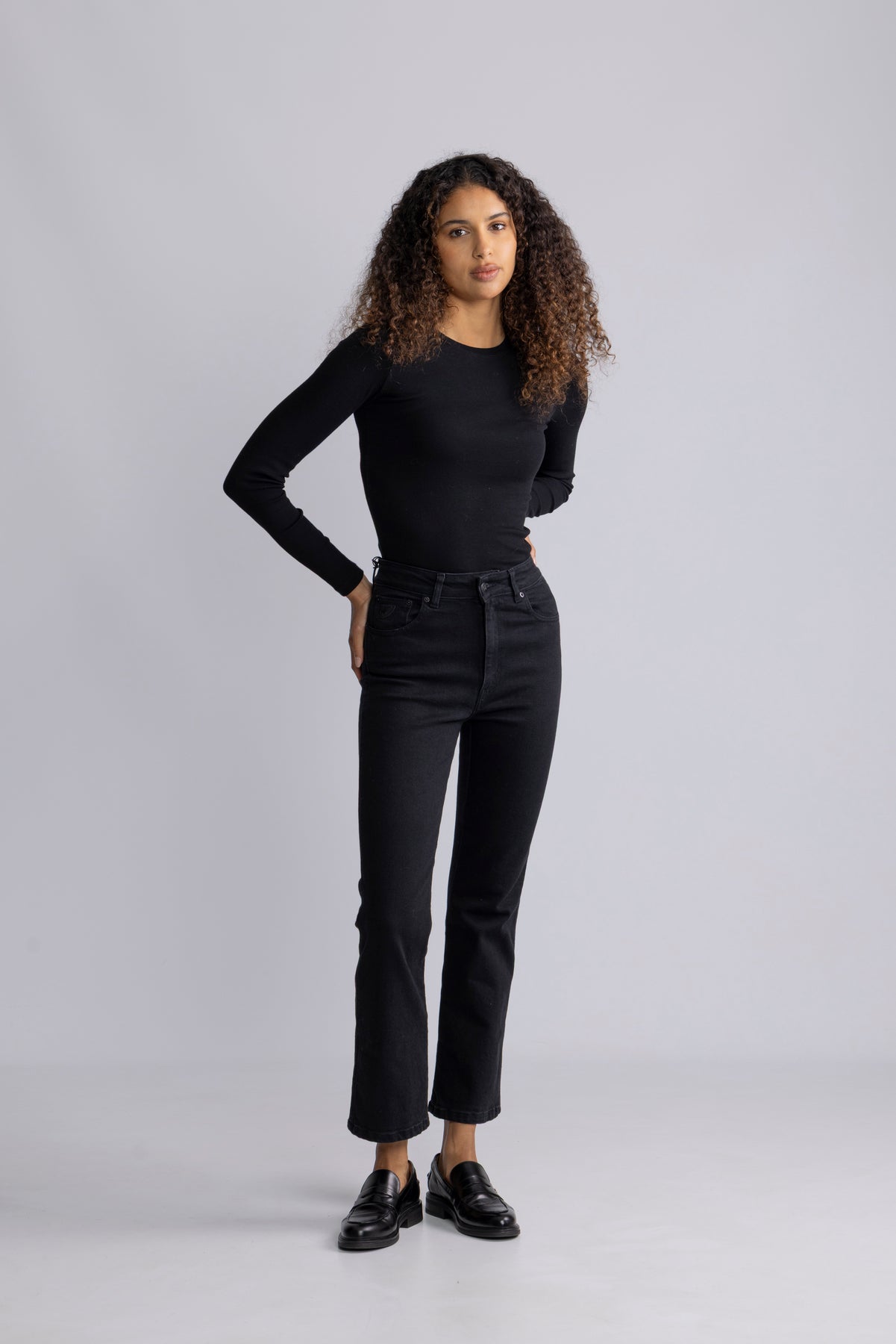 Malena R - Dark Black
