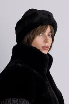 Dora Shearling Hat - Black
