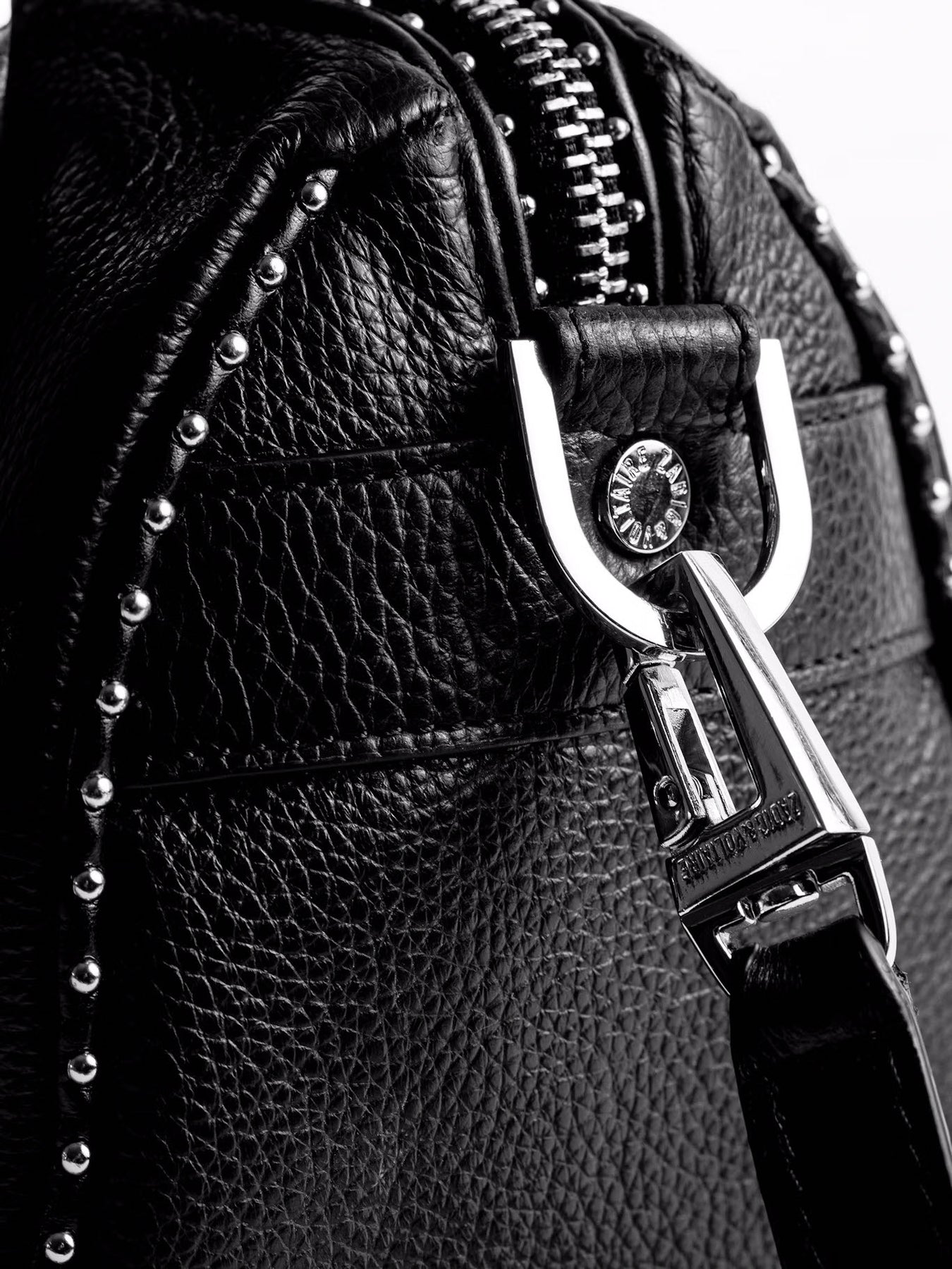XS Sunny Grained Leather + Stu - Svart