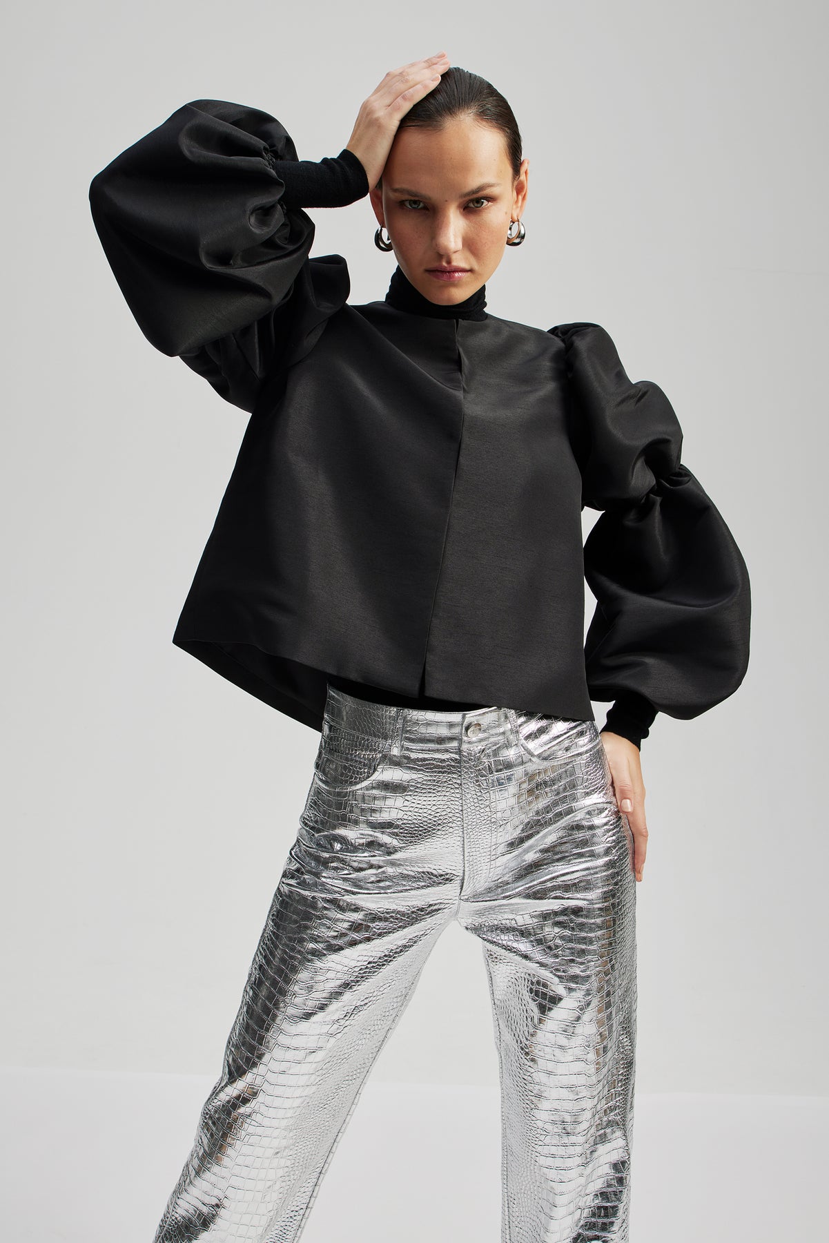 Zoey Double Pouf Sleeve Blouse - Svart