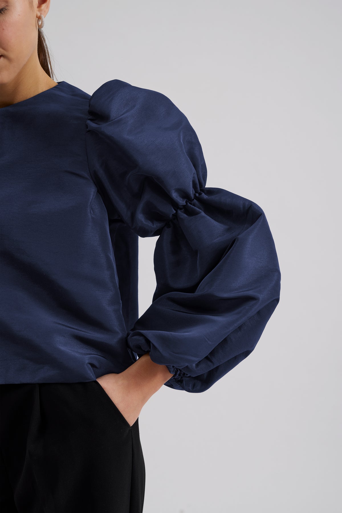 Zoey Double Pouf Sleeve Blouse - Mörkblå
