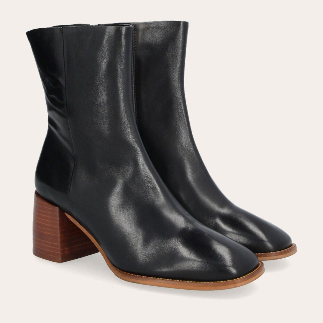 A3241 - Black Nappa