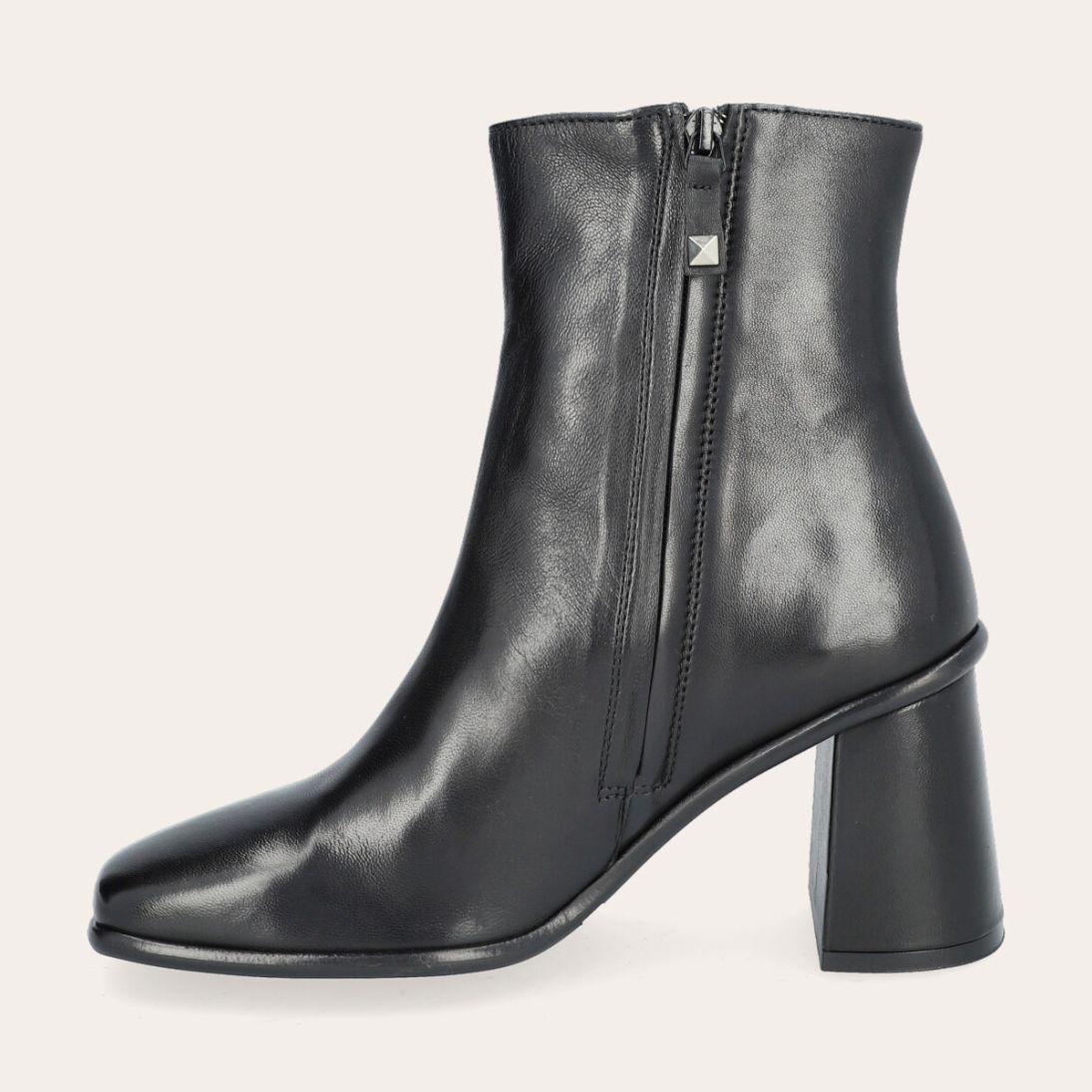 A3260 - Black Nappa