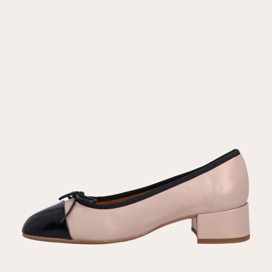 A6050 - Black Patent/Beige Nappa