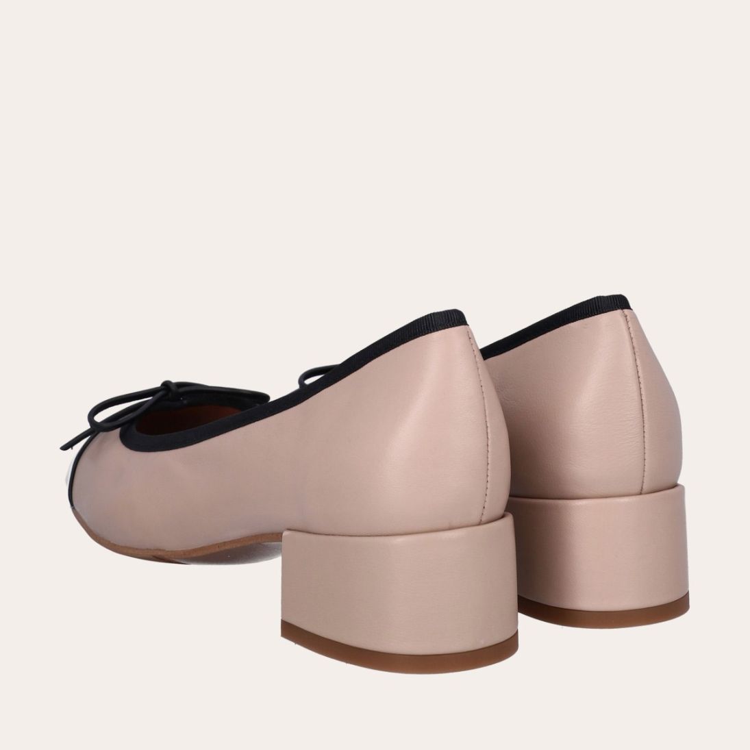 A6050 - Black Patent/Beige Nappa