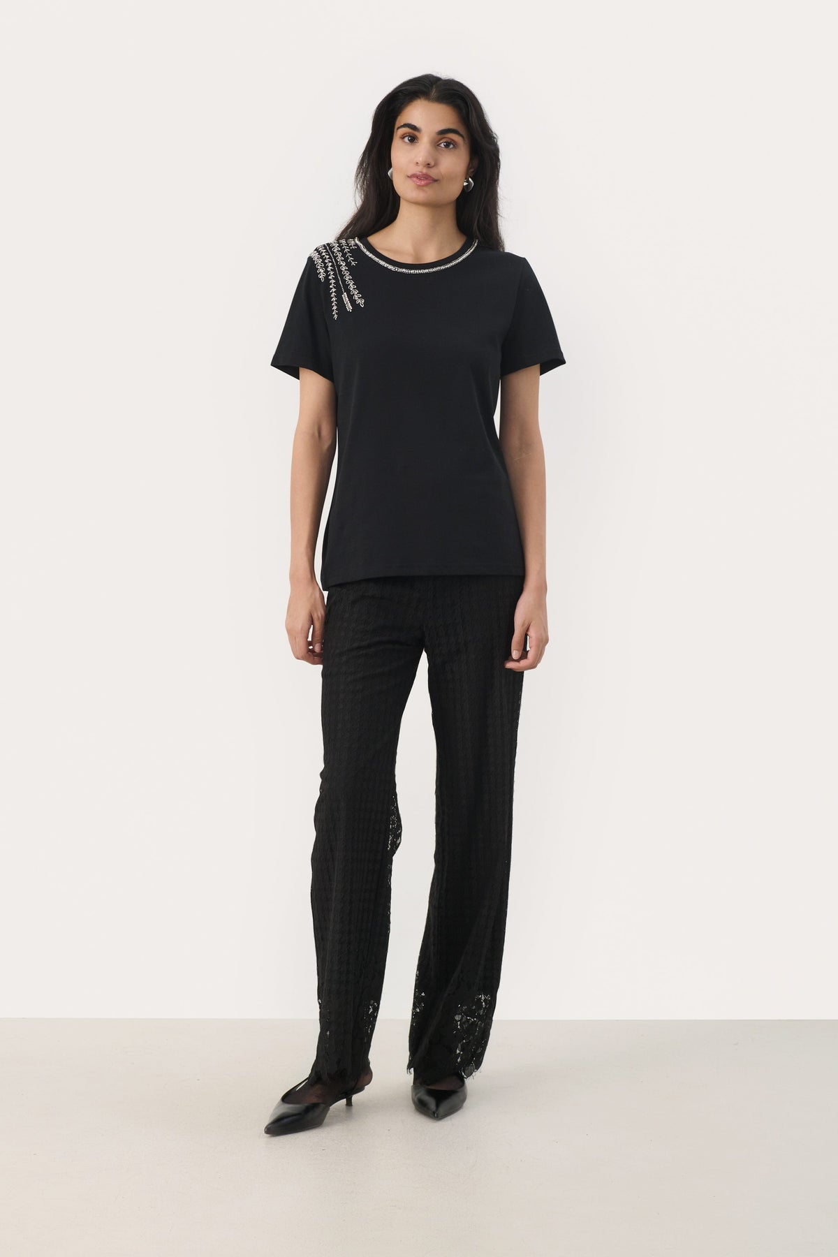 MaggiPW TS - Black Delicate E