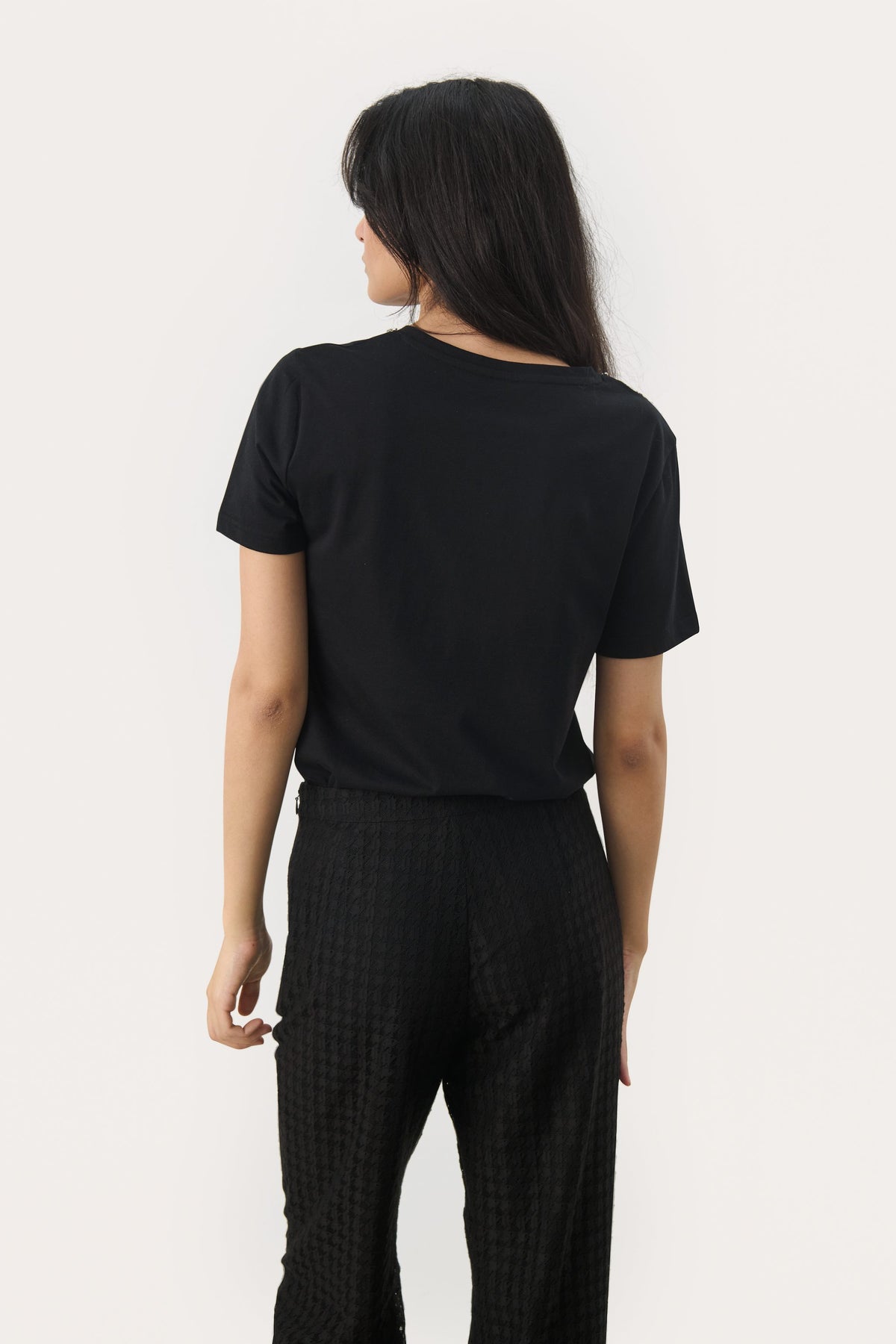 MaggiPW TS - Black Delicate E